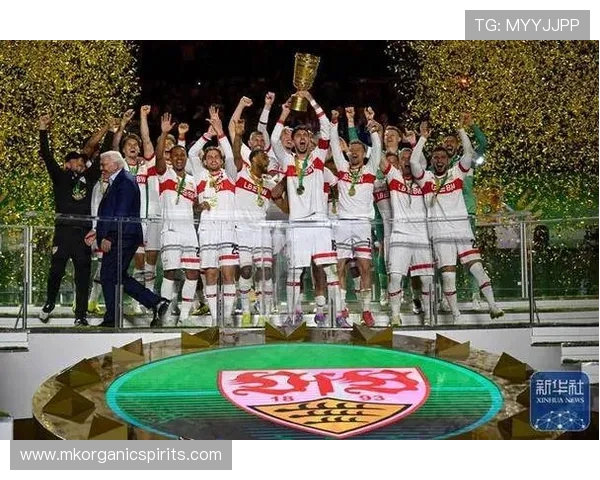 赫内斯：纳帅依然适合德国主帅但不赞同比赛中改变阵型为三后卫